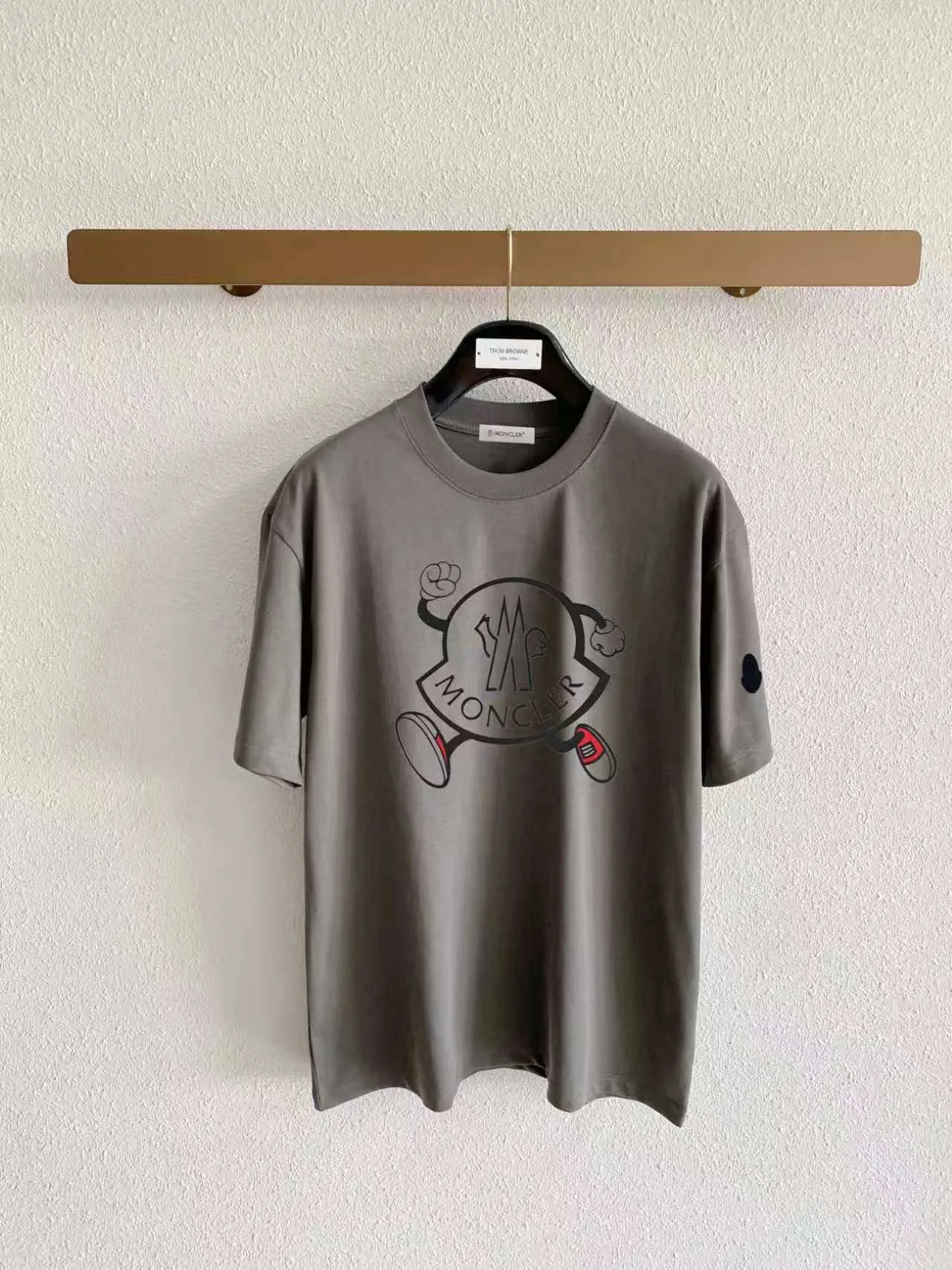 Moncle/ * Same Style， logo New Arrival ， ， ， ， T Same Style。 :Black White Blue Gray Size:S（90-130 ） M（125-140 ） L（135-160 ） XL（160-180 ） XXL（180-210 ）